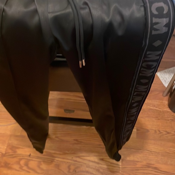 Mcm satan sweat all black mcm down side wore once - Picture 1 of 2